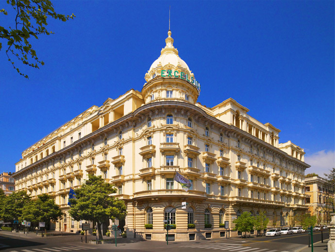 Външен изглед към хотел Westin Excelsior в Рим, Италия.