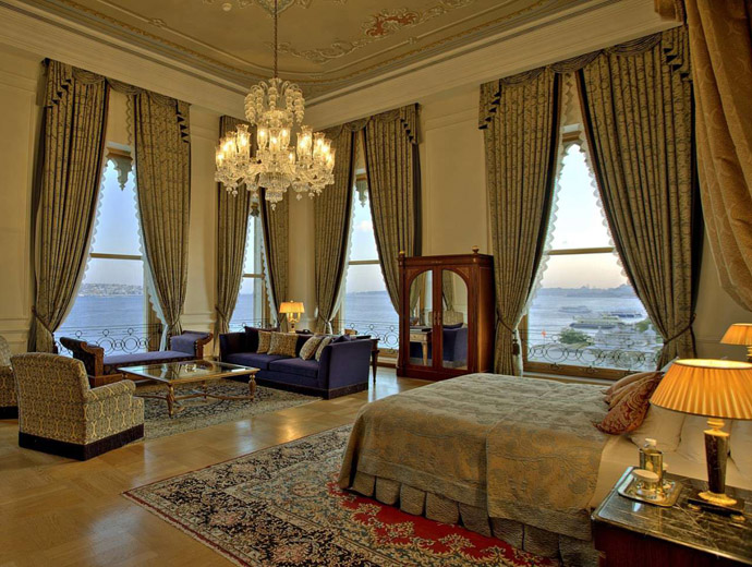Сред най-скъпите хотели в света е и The Ciragan Palace Kempinski в Истанбул, Турция.